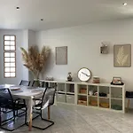 Spacieuse Villa Dans Les Pins